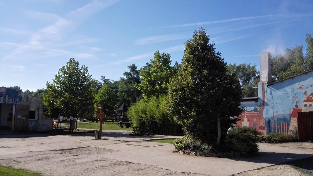 Zoopark Zelcin Villa Mělník Kültér fotó
