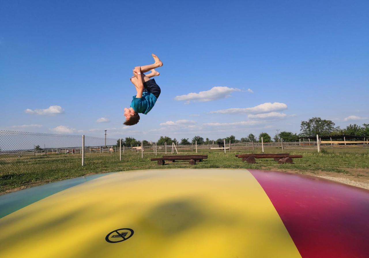 Zoopark Zelcin Villa Mělník Kültér fotó
