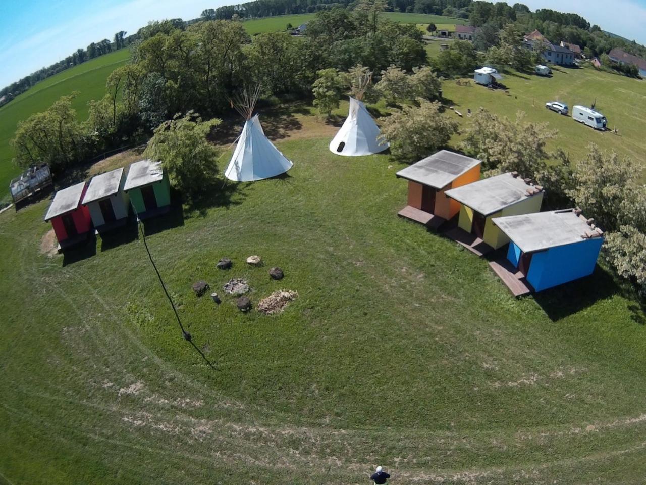 Zoopark Zelcin Villa Mělník Kültér fotó